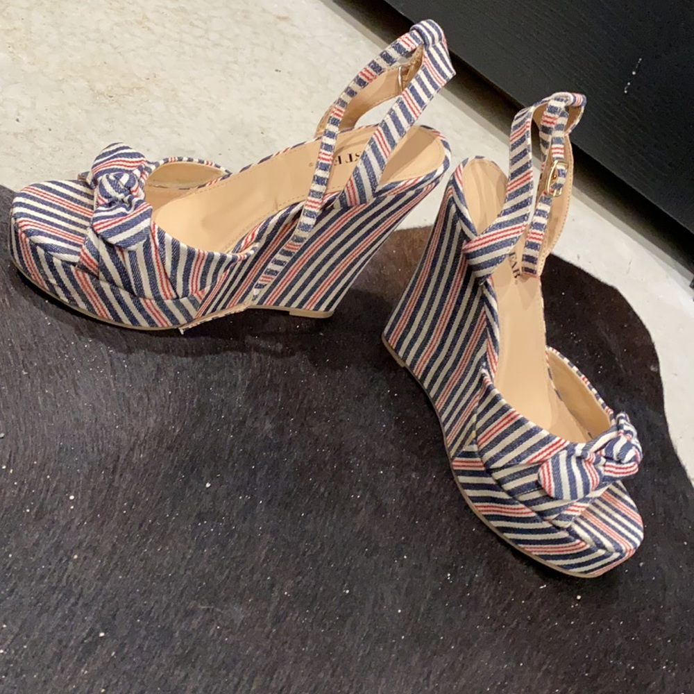 Size 7.5 Shoe Set - Picture 3 of 6